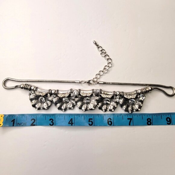 Antique Style Flower Sculpture Choker Bib Necklace STATEMENT BIB Necklace - Picture 11 of 13